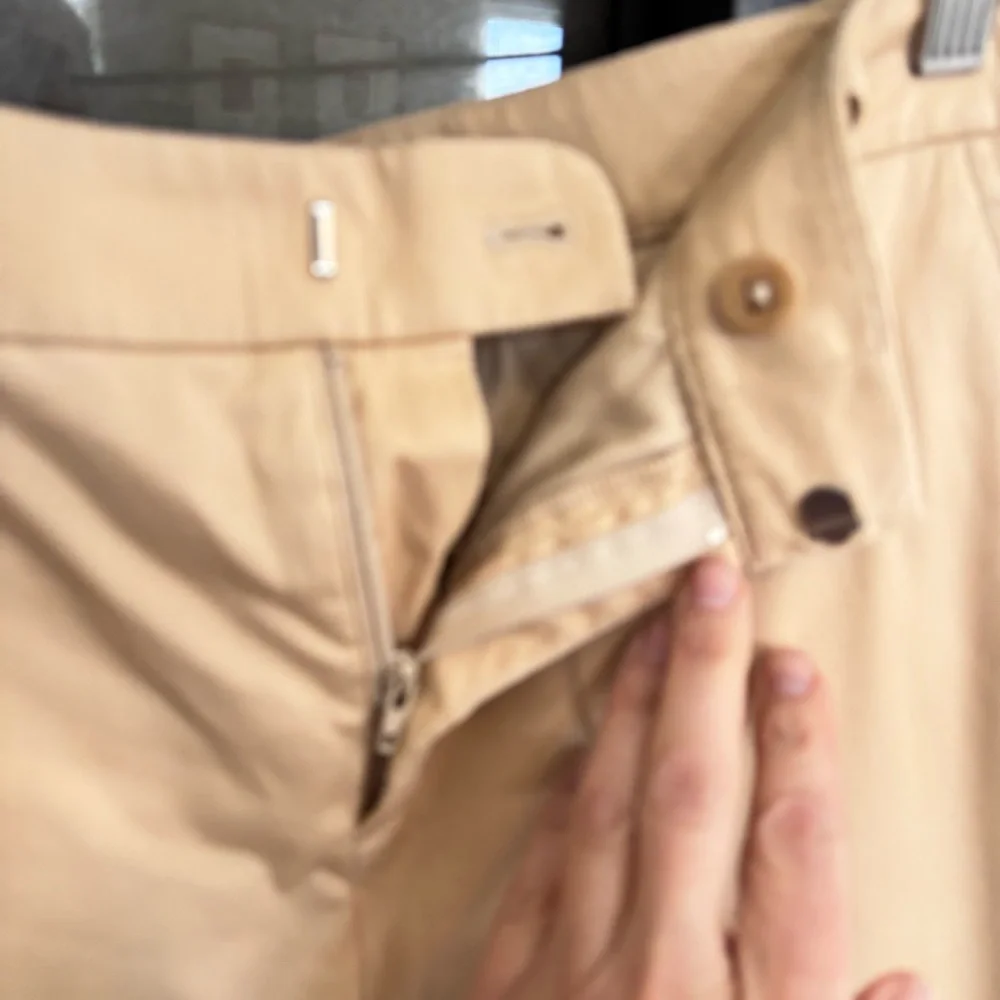 Ralph Lauren Straight Leg Khaki Pants - size 4 - Picture 3 of 8